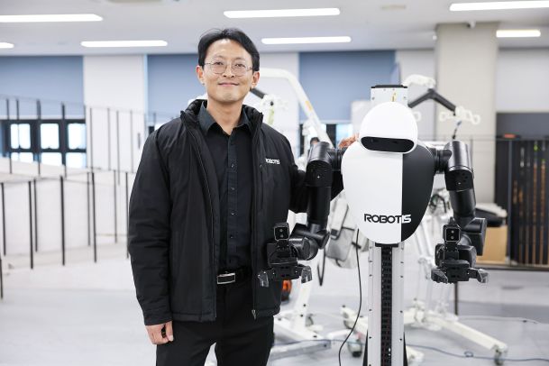 로보티즈 로봇과 함께