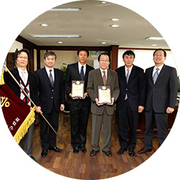 20101115 축구부서울시장기축구대회우승패전달 사진